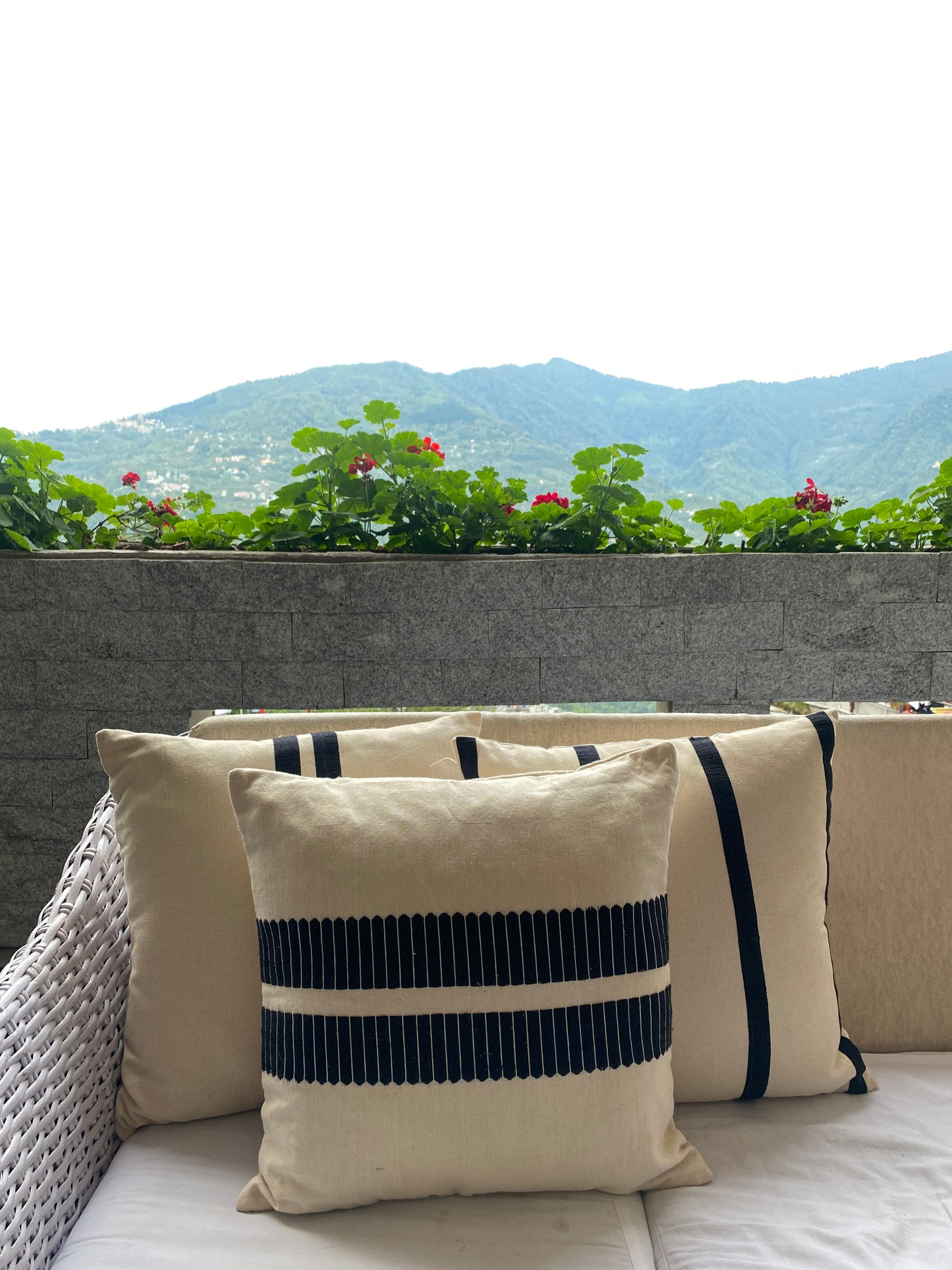 ANGAM CUSHION - MONOCHROME