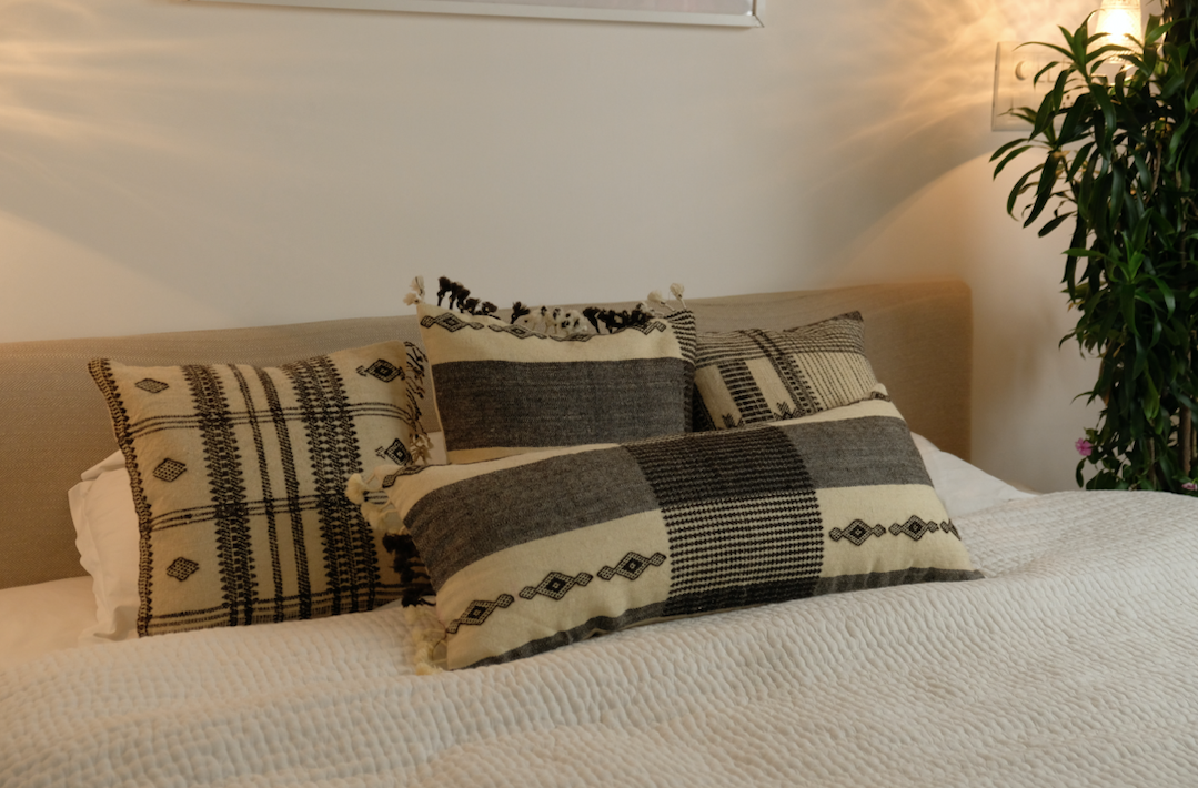 TAPI LUMBAR PILLOW - GREY AND WHITE