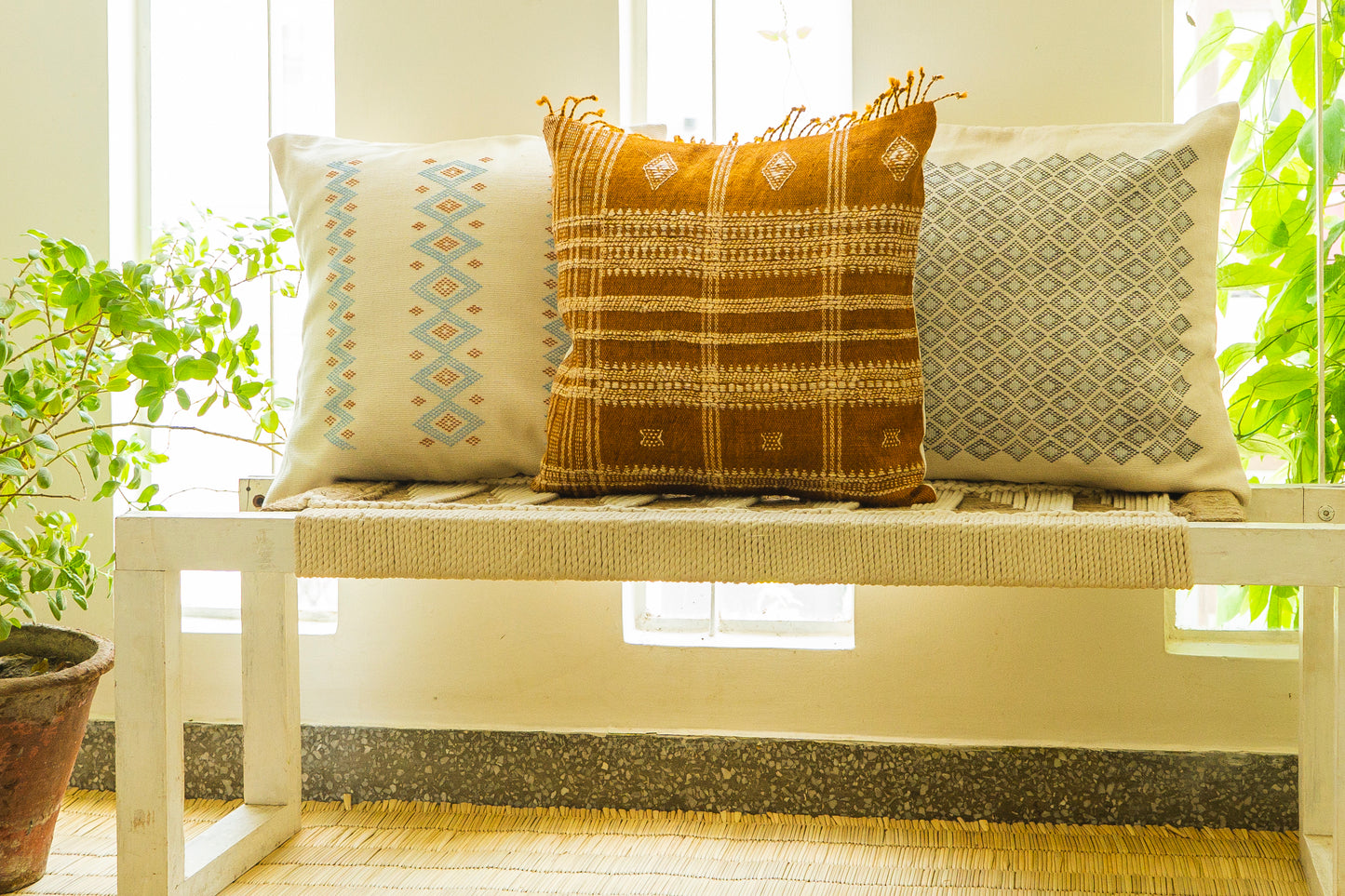 TOFFEE CUSHION - CARAMEL