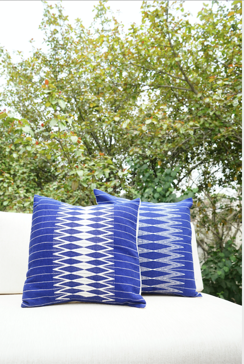 AKUMLA CUSHION - ELECTRIC BLUE