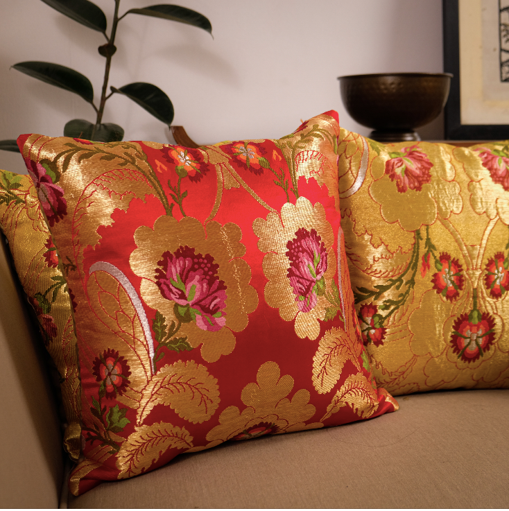 PEMA PURE SILK CUSHION - RED