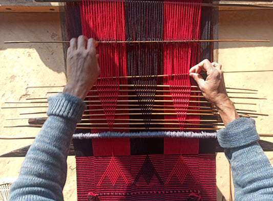 Back-strap loom - Weaving a memory