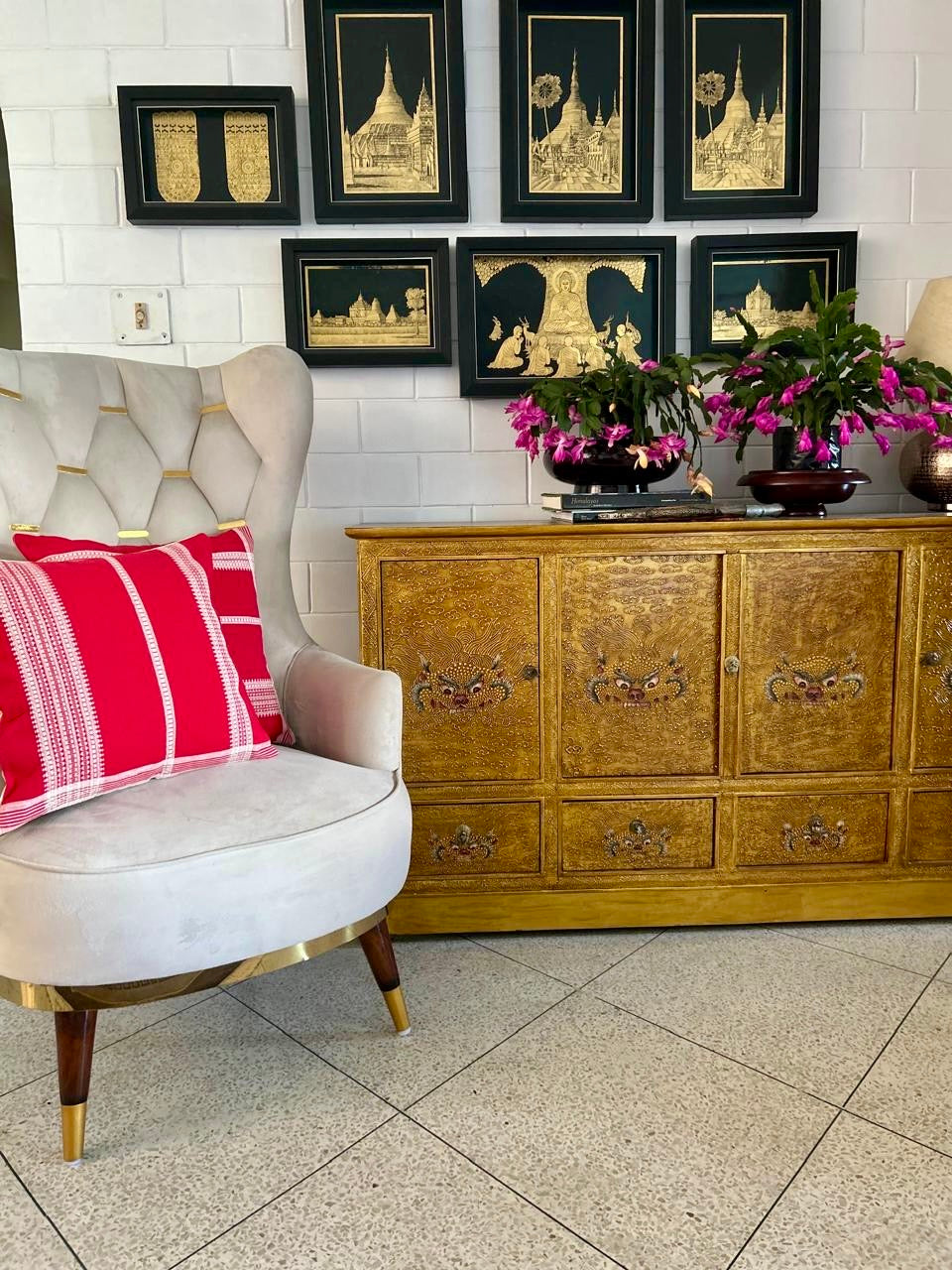 GURAS HANDWOVEN CUSHION - VIBRANT RED