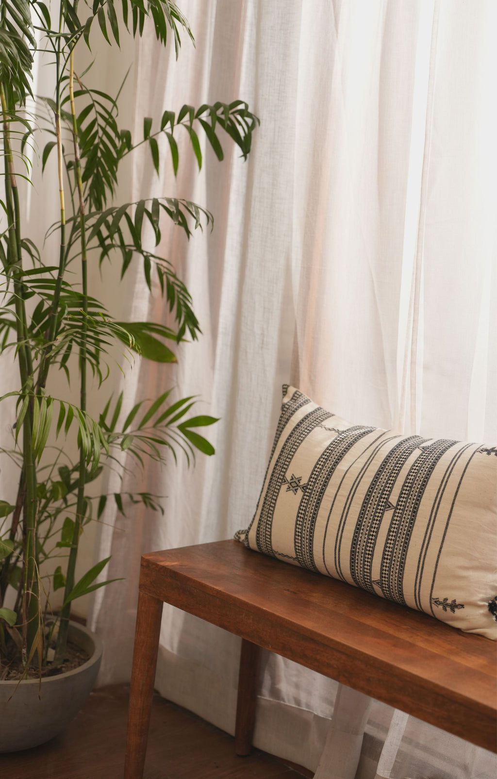 NOOL HANDWOVEN LUMBAR - IVORY AND BLACK