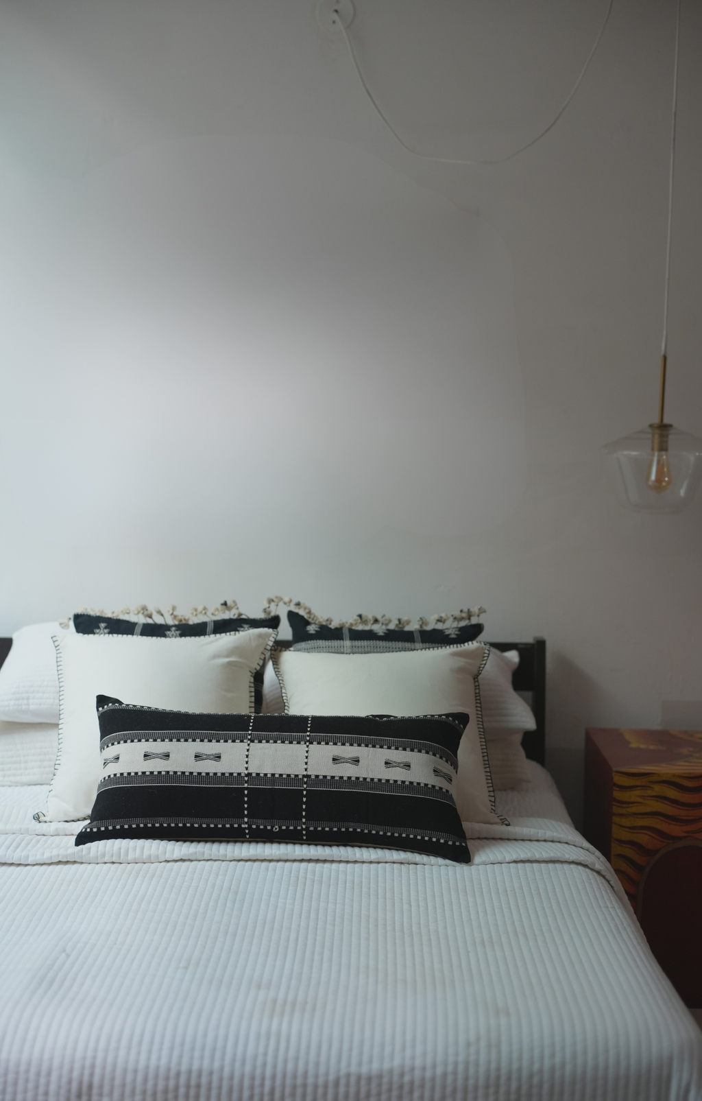 ALP HANDWOVEN LUMBAR - MONOCHROME