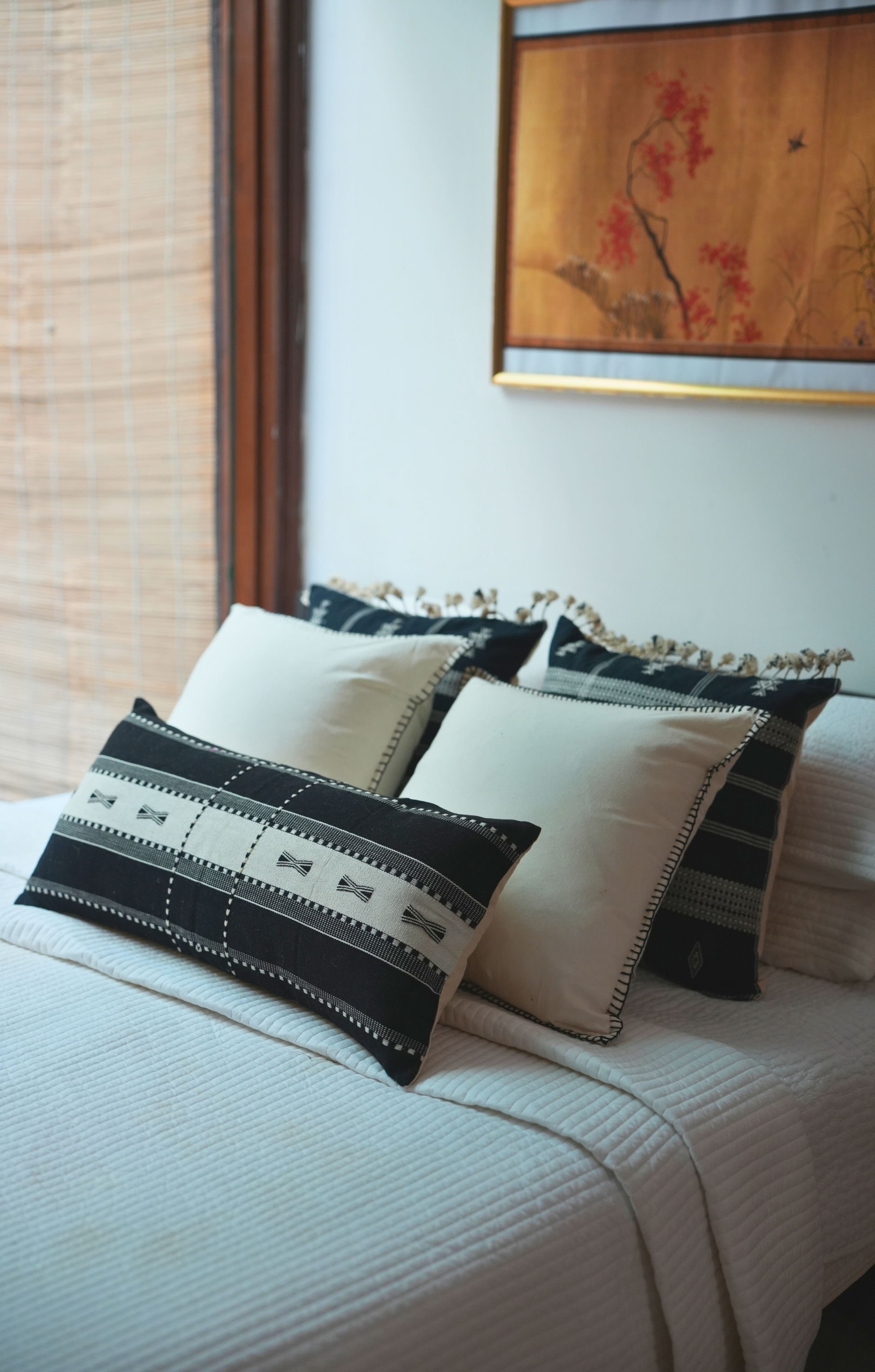 ALP HANDWOVEN LUMBAR - MONOCHROME