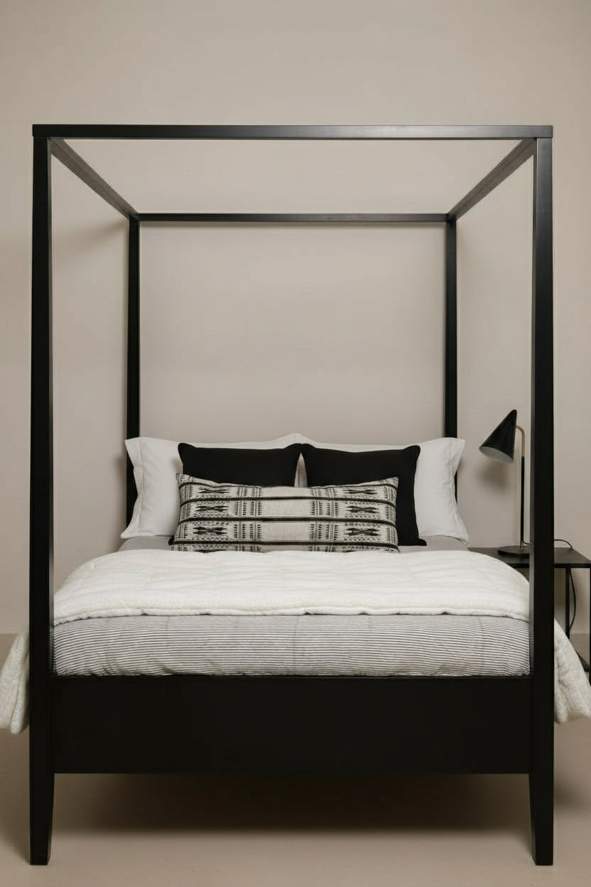 PEPPER HANDWOVEN LUMBAR - MONOCHROME