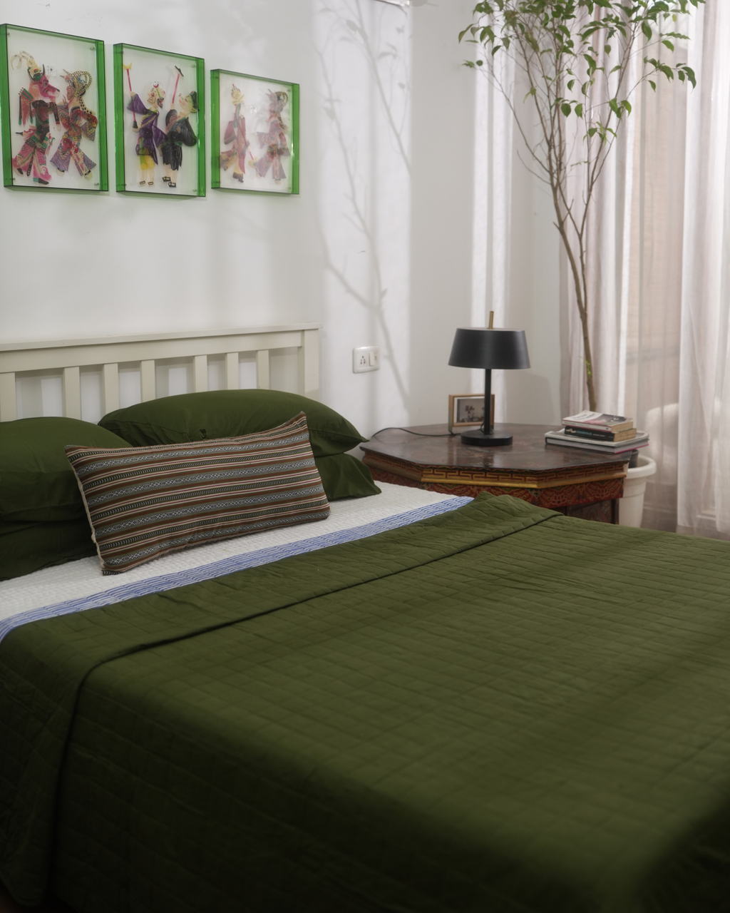 FERN REVERSIBLE QUILT SET - OLIVE GREEN WITH NAVY PINSTRIPES