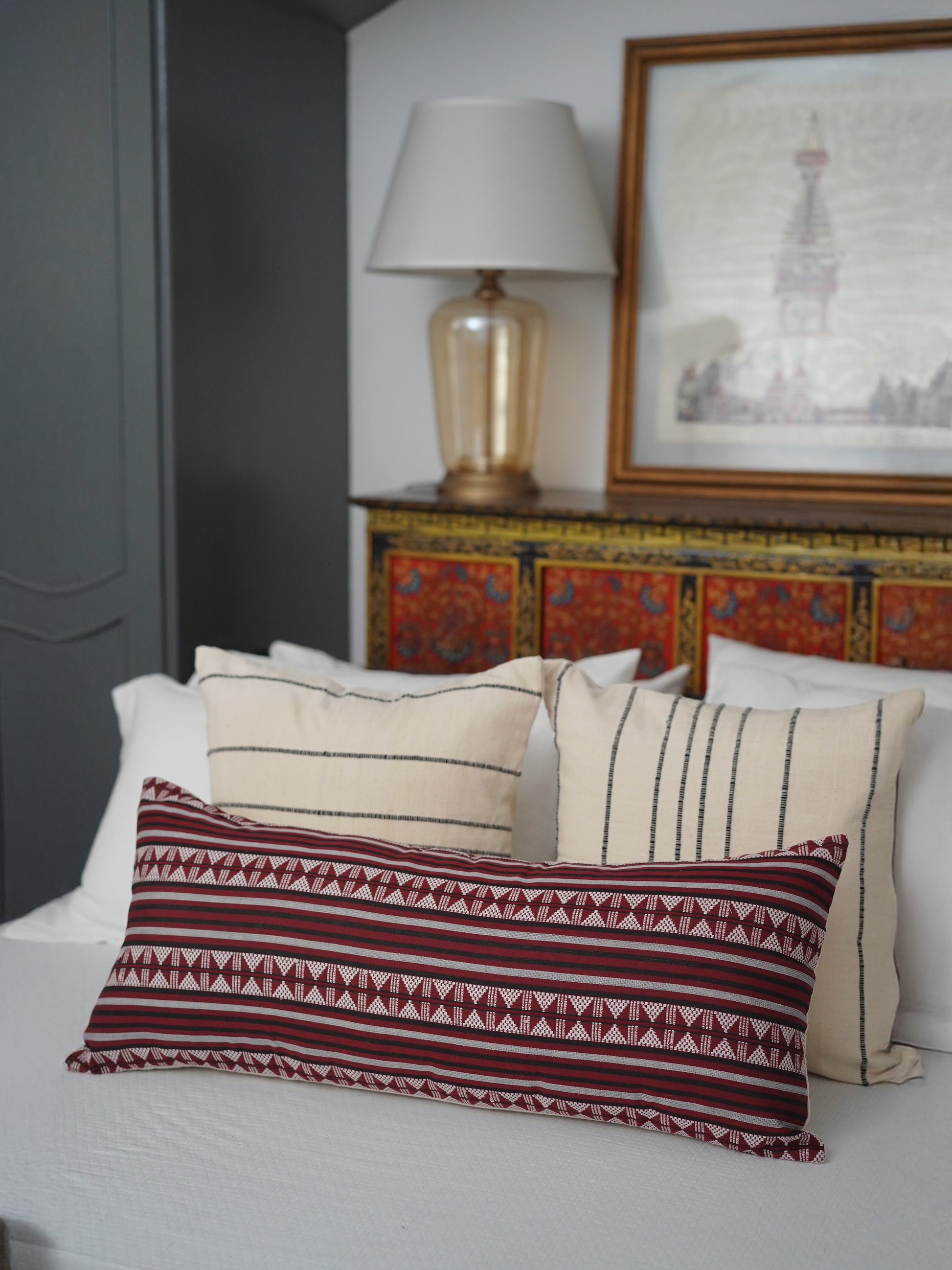 KARNIT HANDWOVEN LUMBAR - PLUM