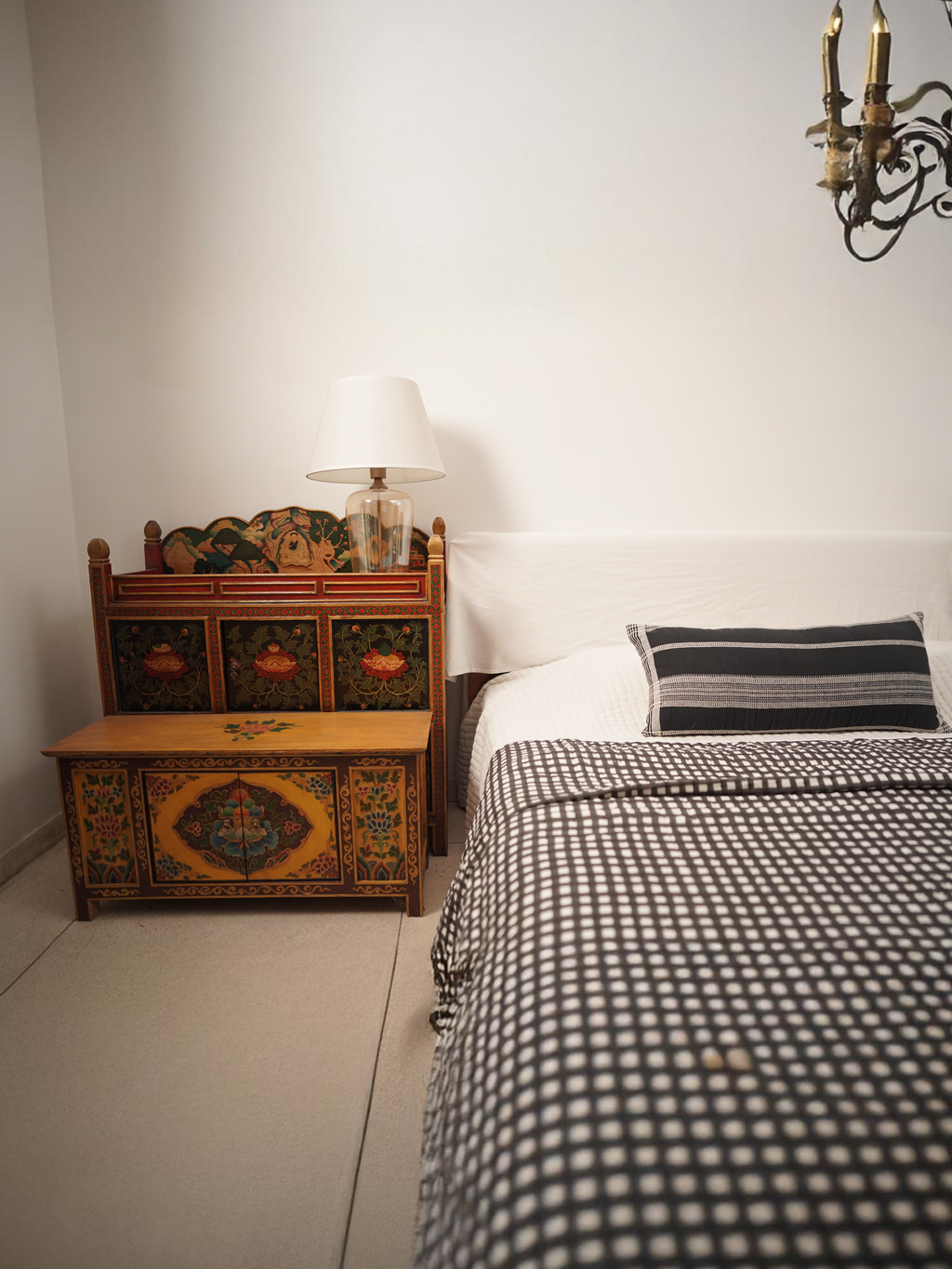 GINGHAM REVERSIBLE QUILT SET - MONOCHORME