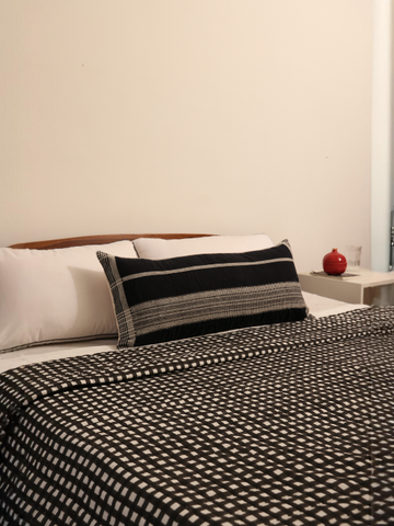 GINGHAM REVERSIBLE QUILT SET - MONOCHORME