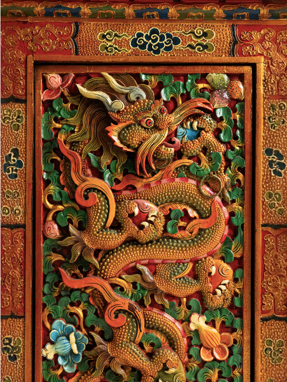 DRAGON HANDMADE CABINET INTRICATELY CARVED