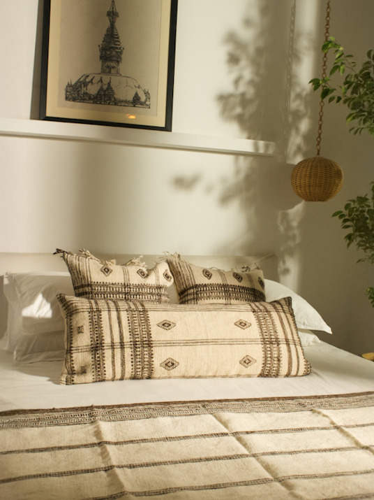 DHIR THROW