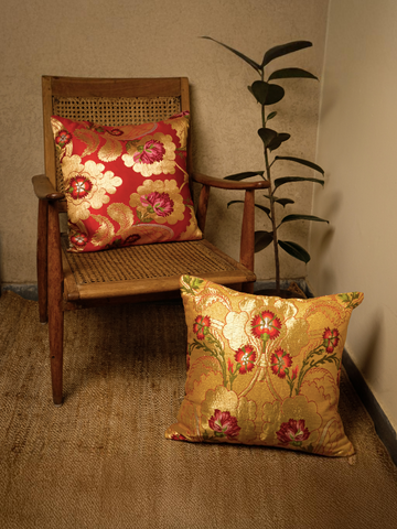 SERA PURE SILK CUSHION - GOLD