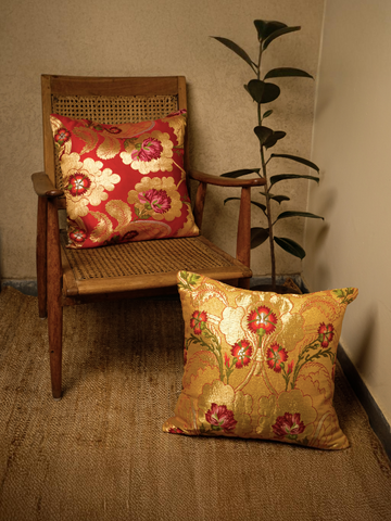 PEMA PURE SILK CUSHION - RED