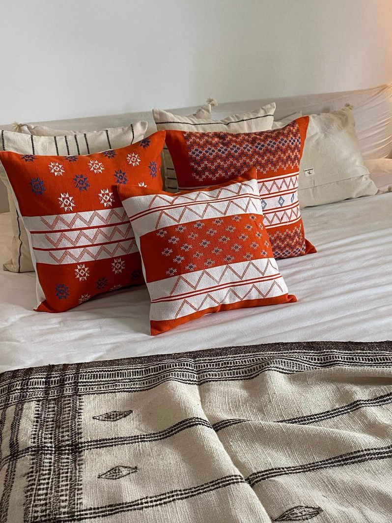 CORAL CUSHION