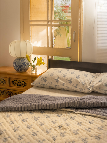 HIMAL REVERSIBLE QUILT - SKY BLUE