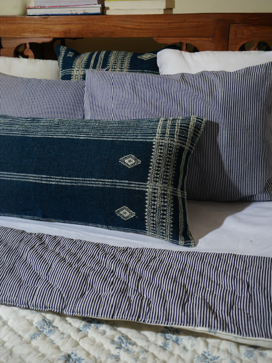 HIMAL REVERSIBLE QUILT - SKY BLUE