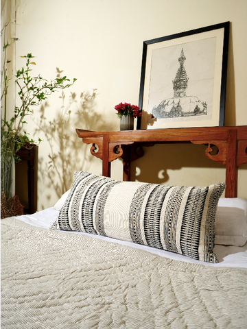 SHILLOI LUMBAR PILLOW - BLACK AND WHITE