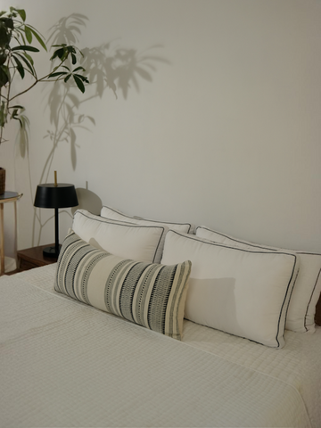 SHILLOI LUMBAR PILLOW - BLACK AND WHITE