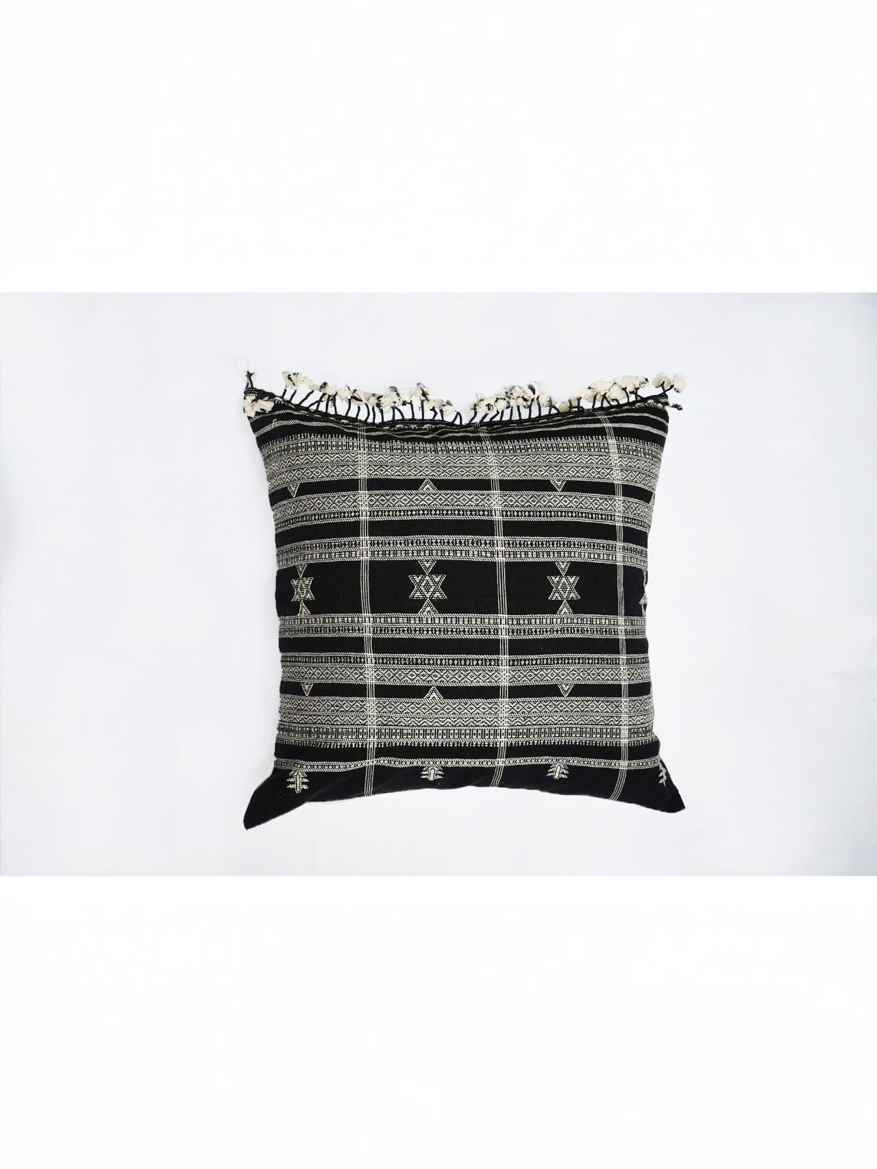 GEHRO TASSELED CUSHION- MONOCHROME