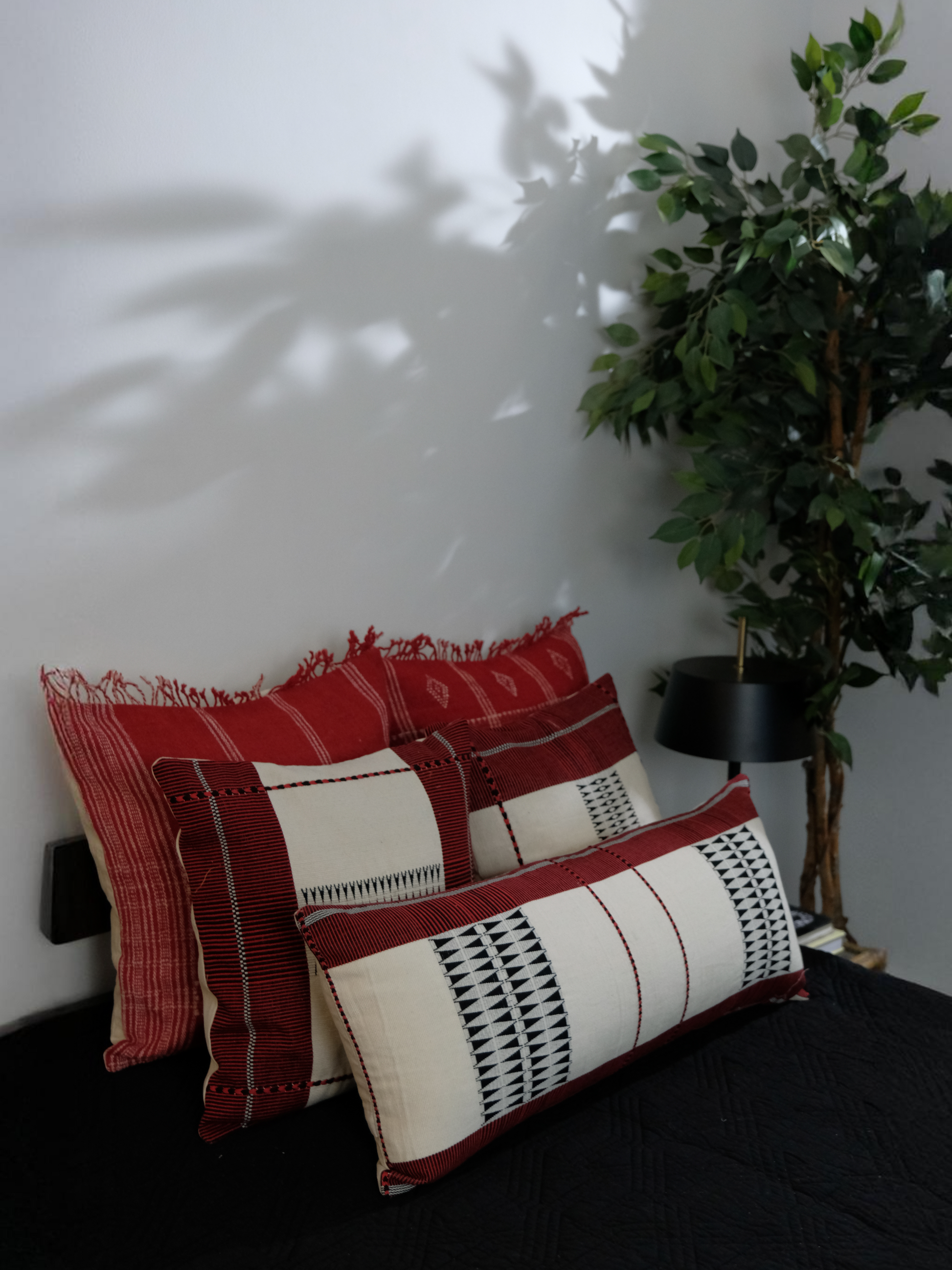 ROJA HANDWOVEN PILLOW RED AND BLACK 16x16 - Main Image