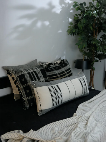 DIJU HANDWOVEN LUMBAR - MONOCHROME