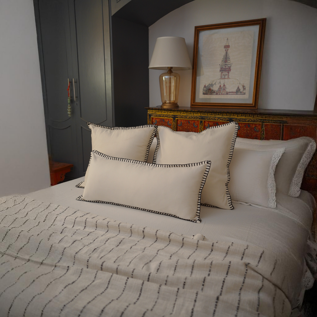 TIKI CUSHION - MONOCHROME