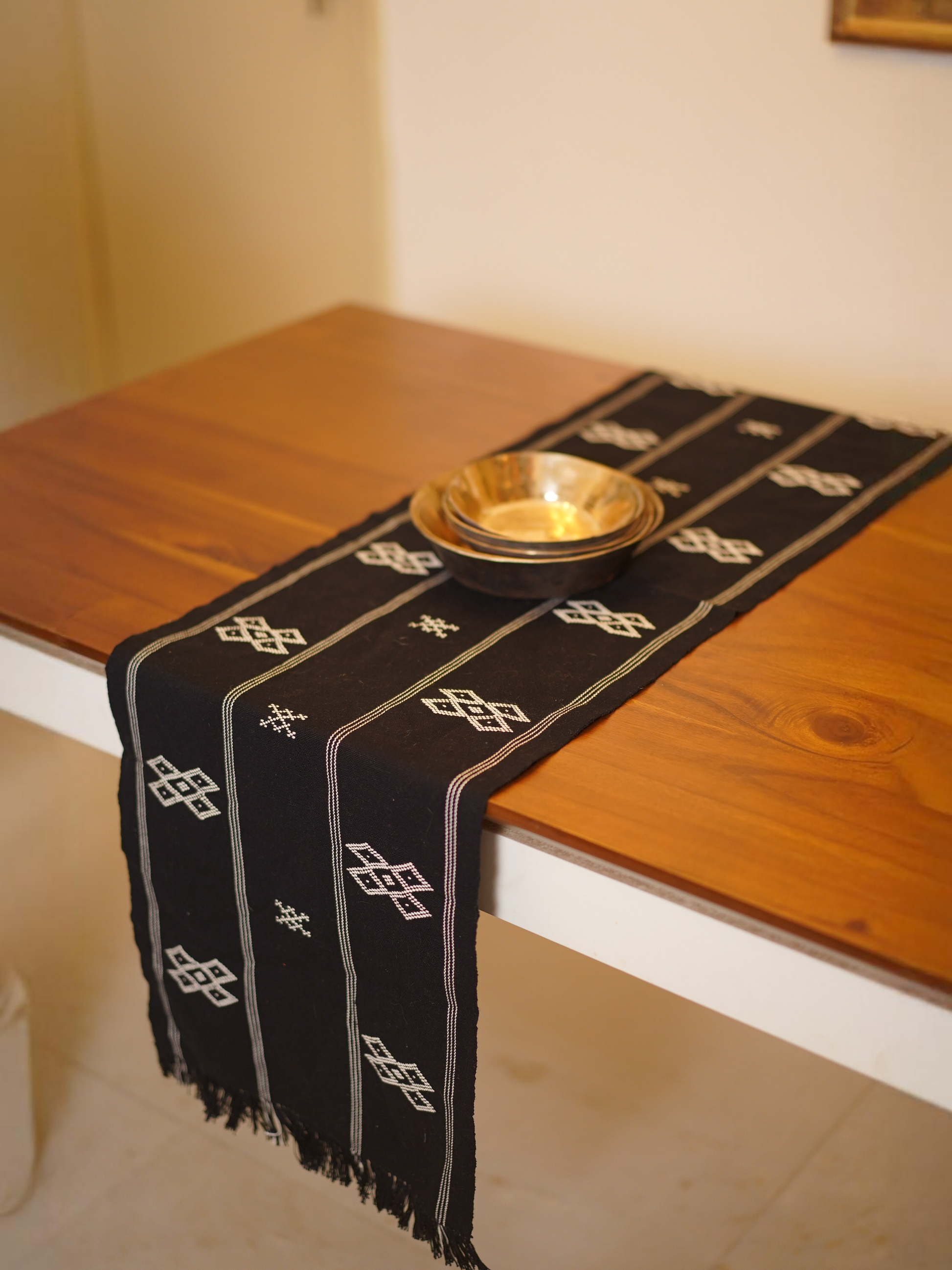 YOMA HANDWOVEN TABLE RUNNER - MONOCHROME