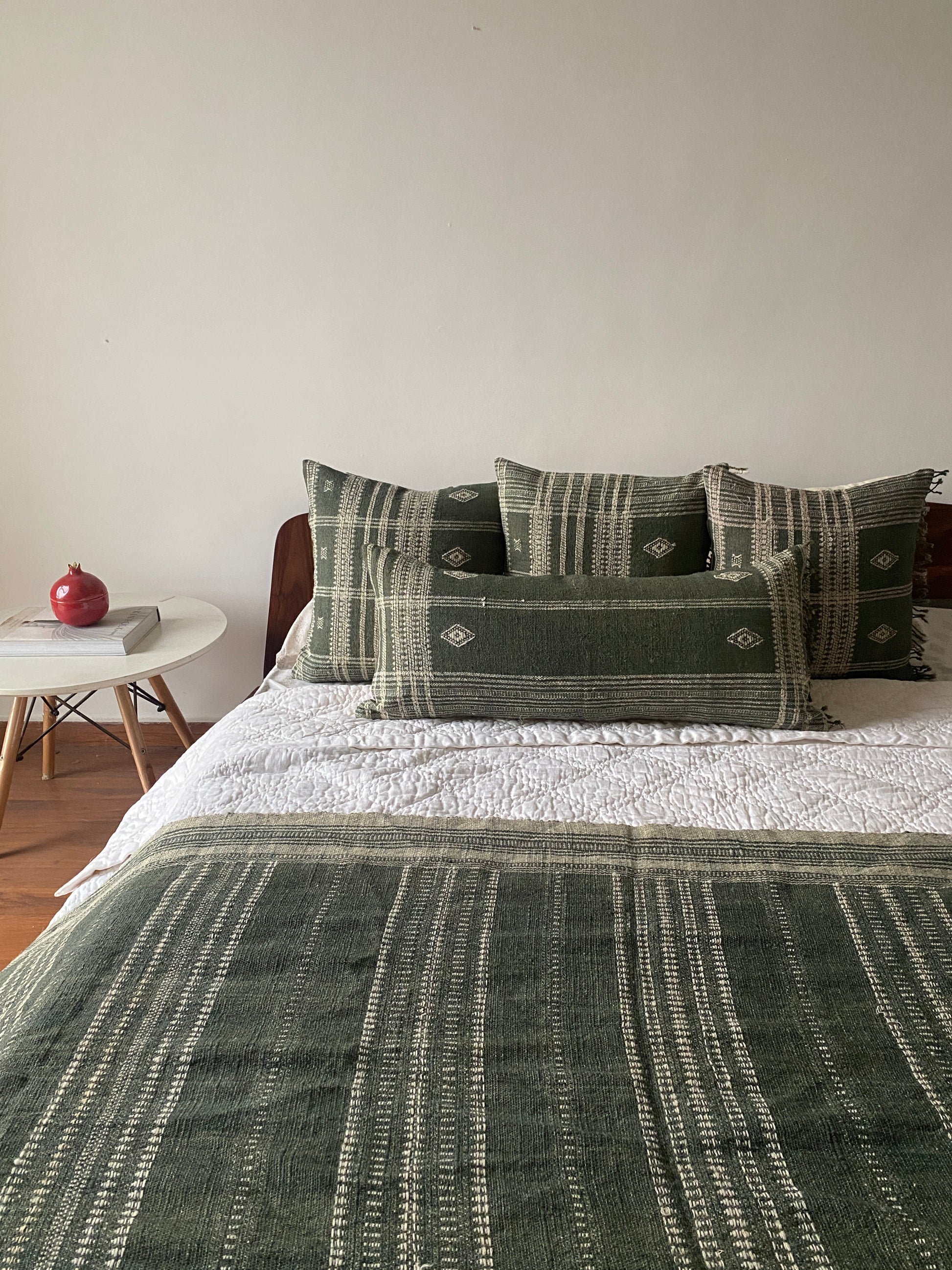 ASH HANDWOVEN THROW