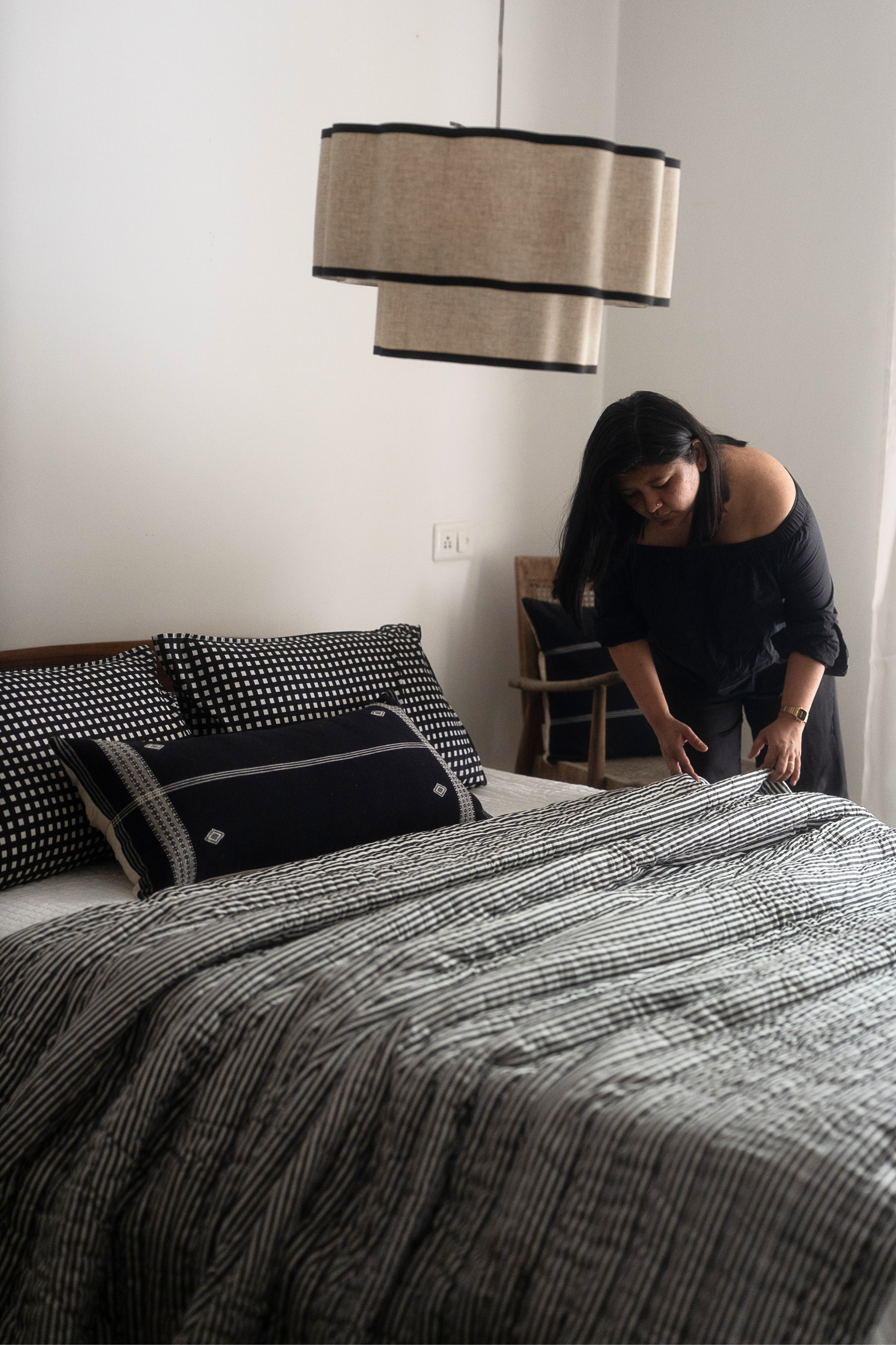 INK CHECK AND STRIPE REVERSIBLE QUILT SET - MONOCHROME