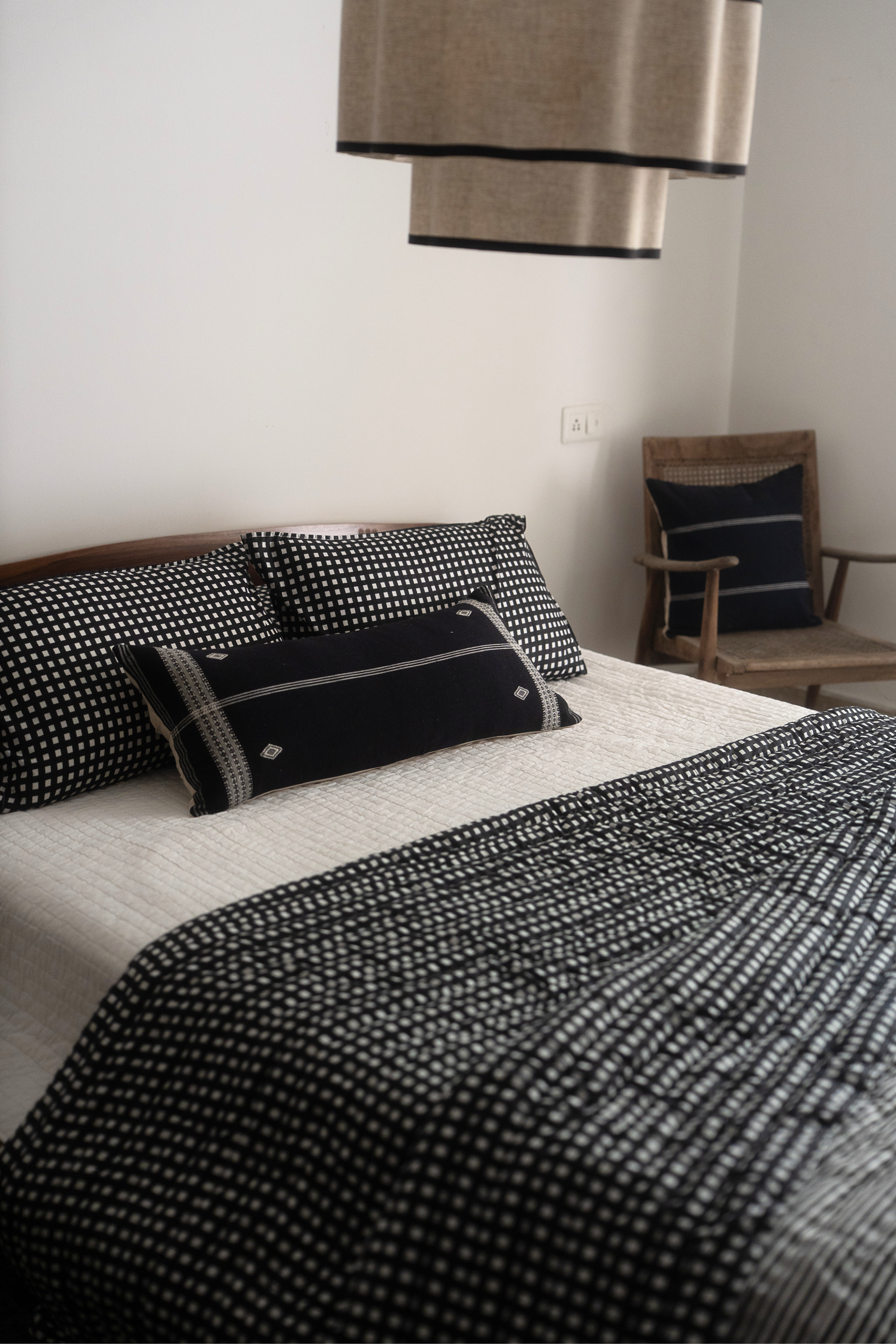 INK CHECK AND STRIPE REVERSIBLE QUILT SET - MONOCHROME