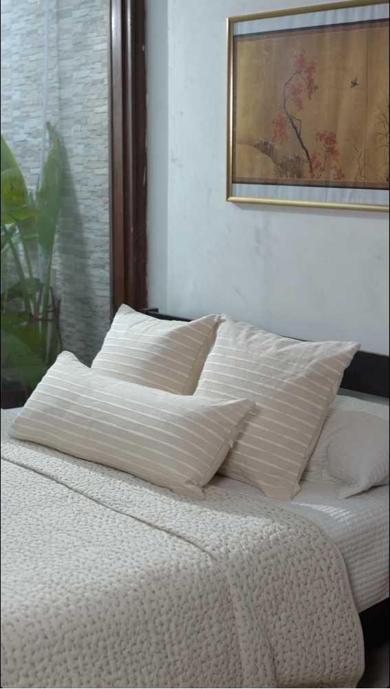 LUNAR SPINDLE CUSHION - IVORY