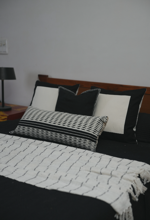 NIMI HAND-LOOMED THROW - MONOCHROME