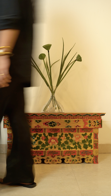 METOK HAND-PAINTED FOLDING TABLE - FLORAL