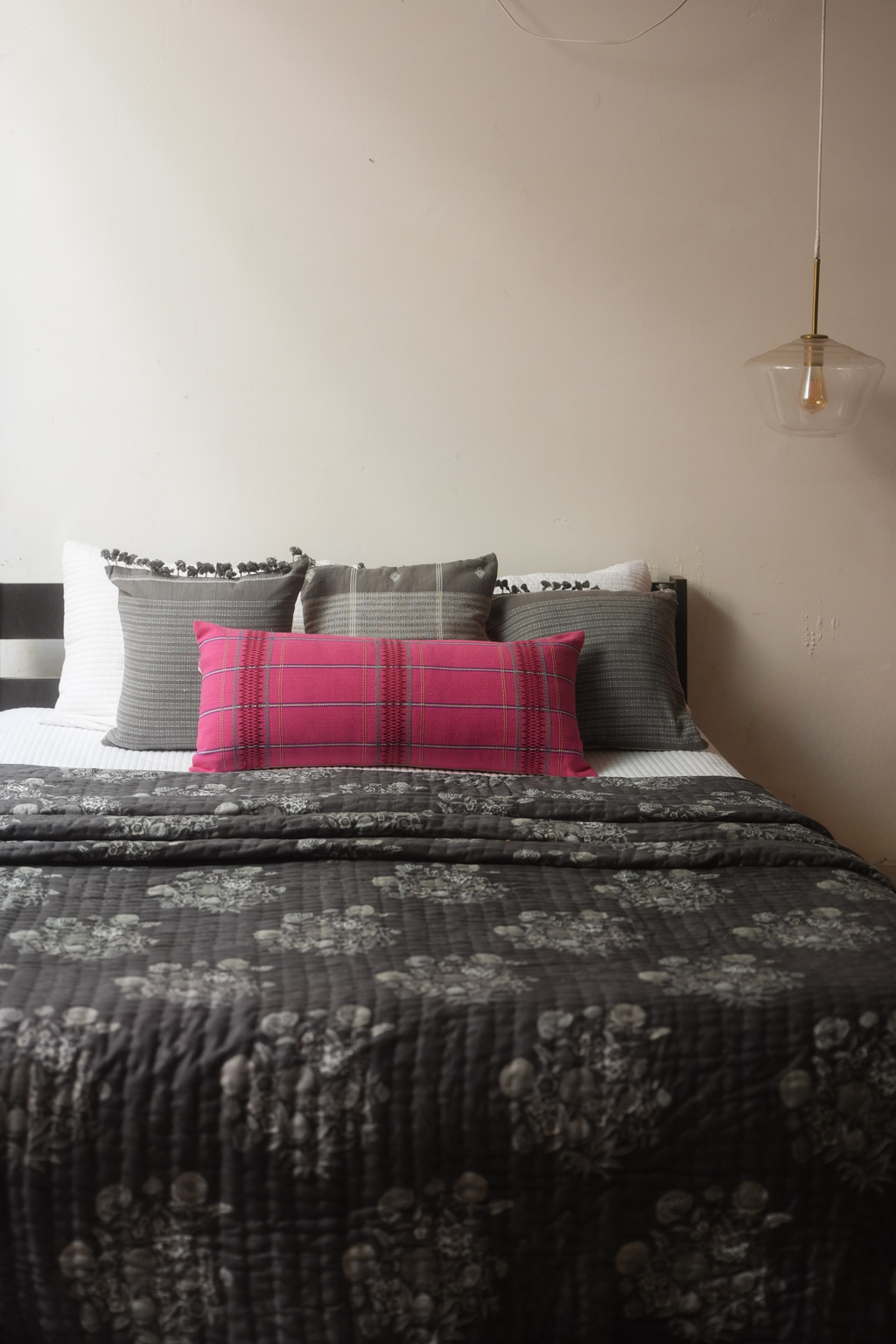 SLATE BOTANICAL PRINT QUILT - GREY