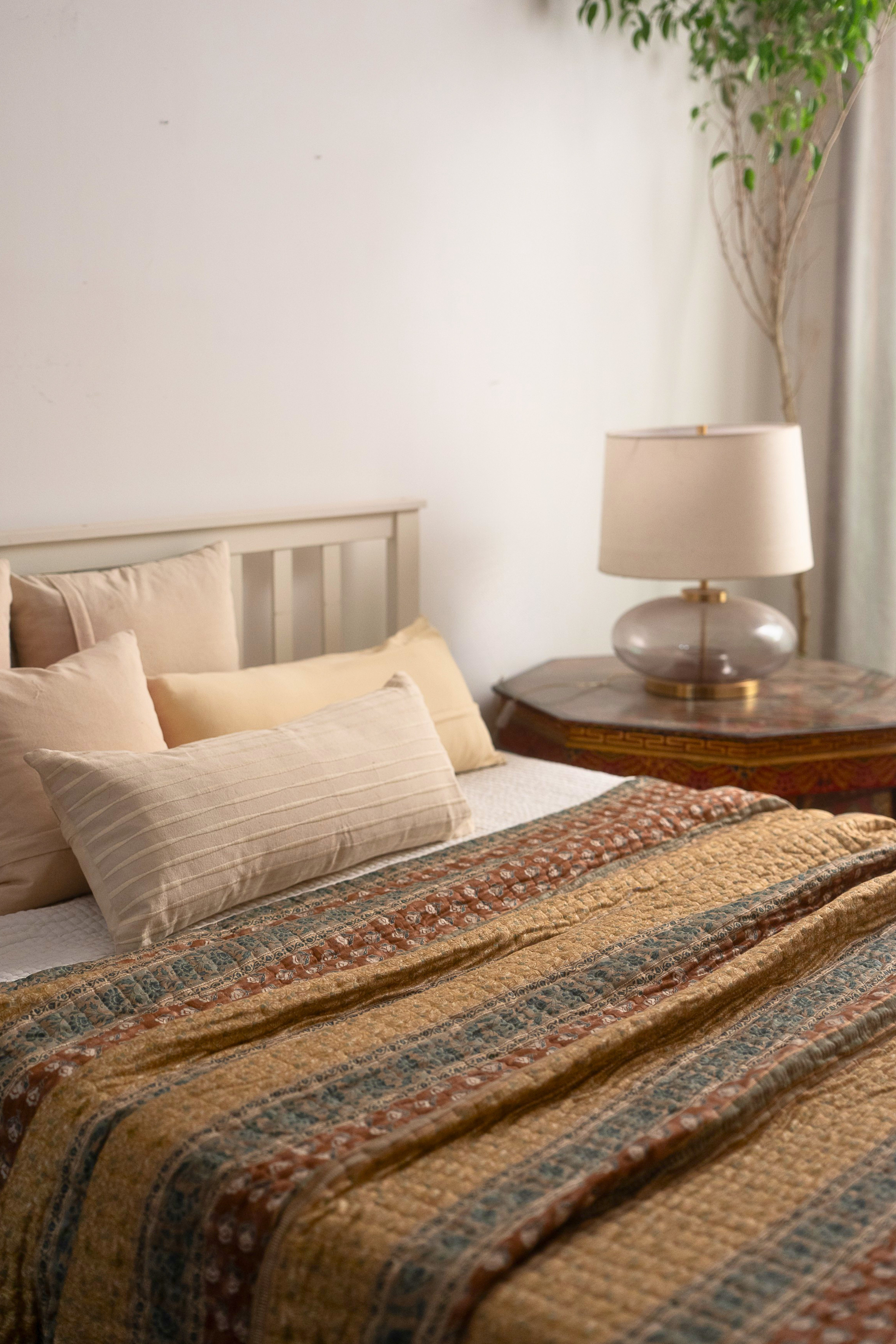 SUNEHRI LIGHT-WEIGHT QUILT - MULTI-COLORED