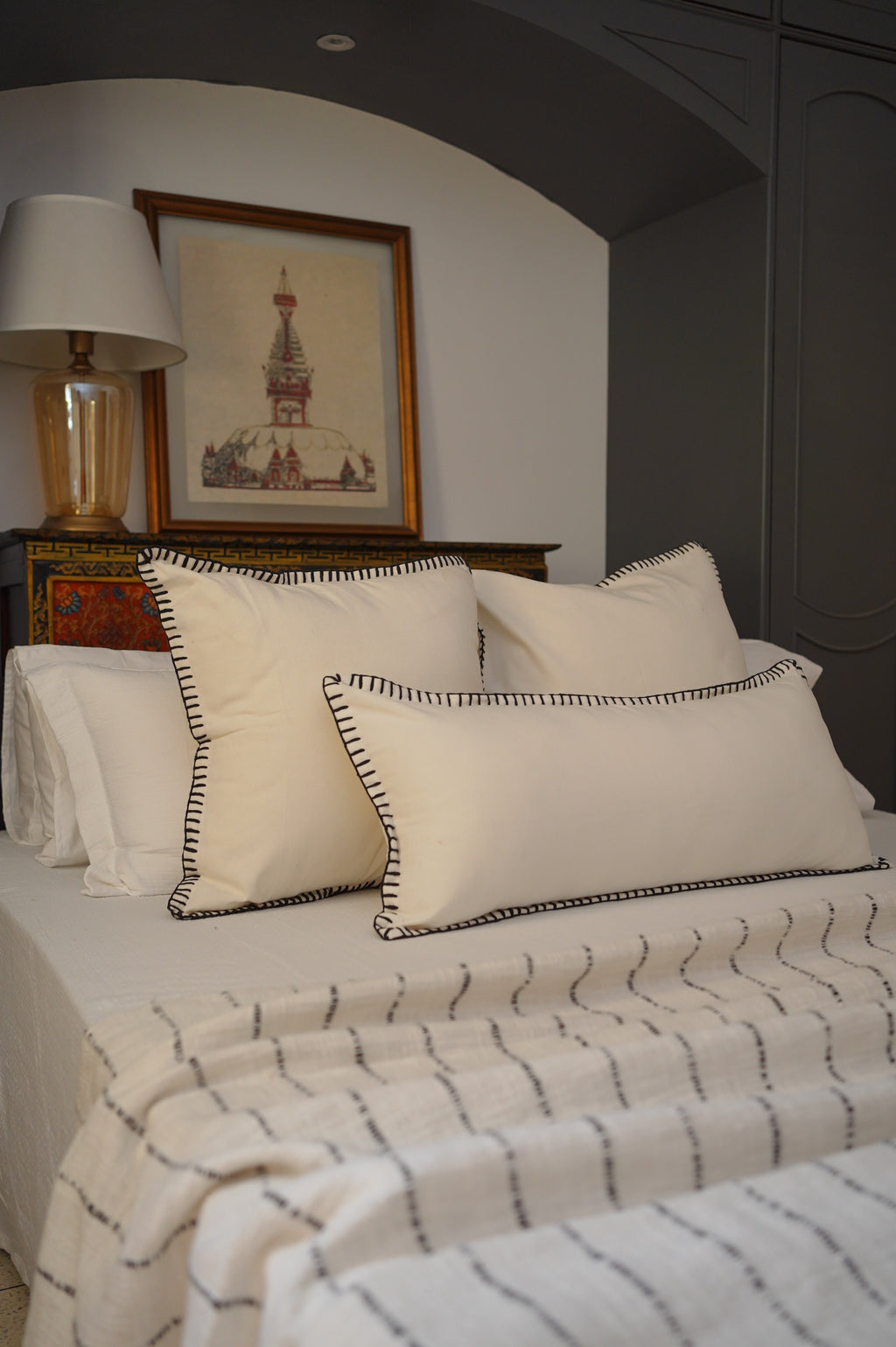 NIMI HAND-LOOMED THROW - MONOCHROME