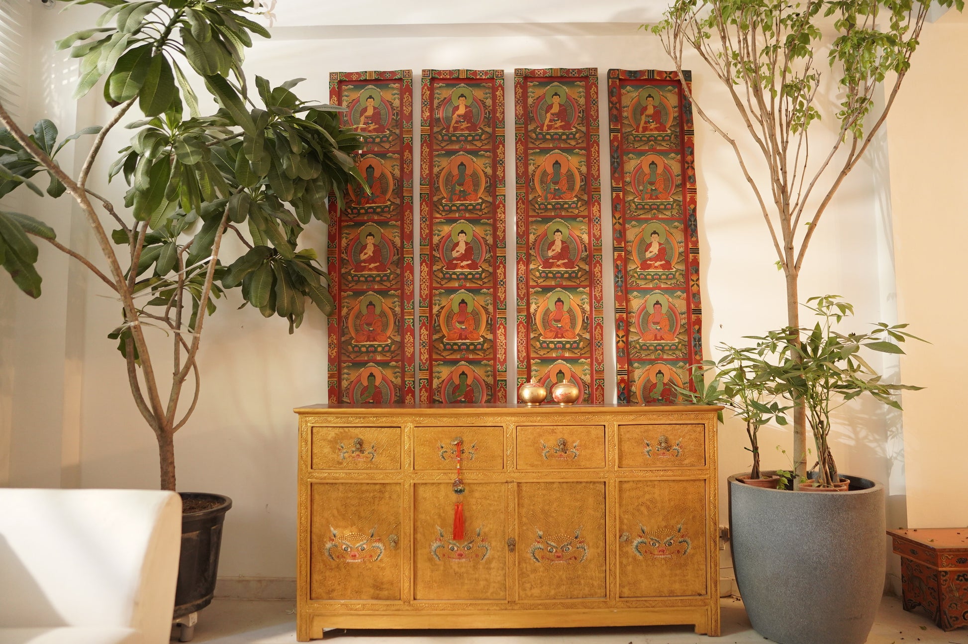 CHHEPU HANDMADE CABINET - GOLD