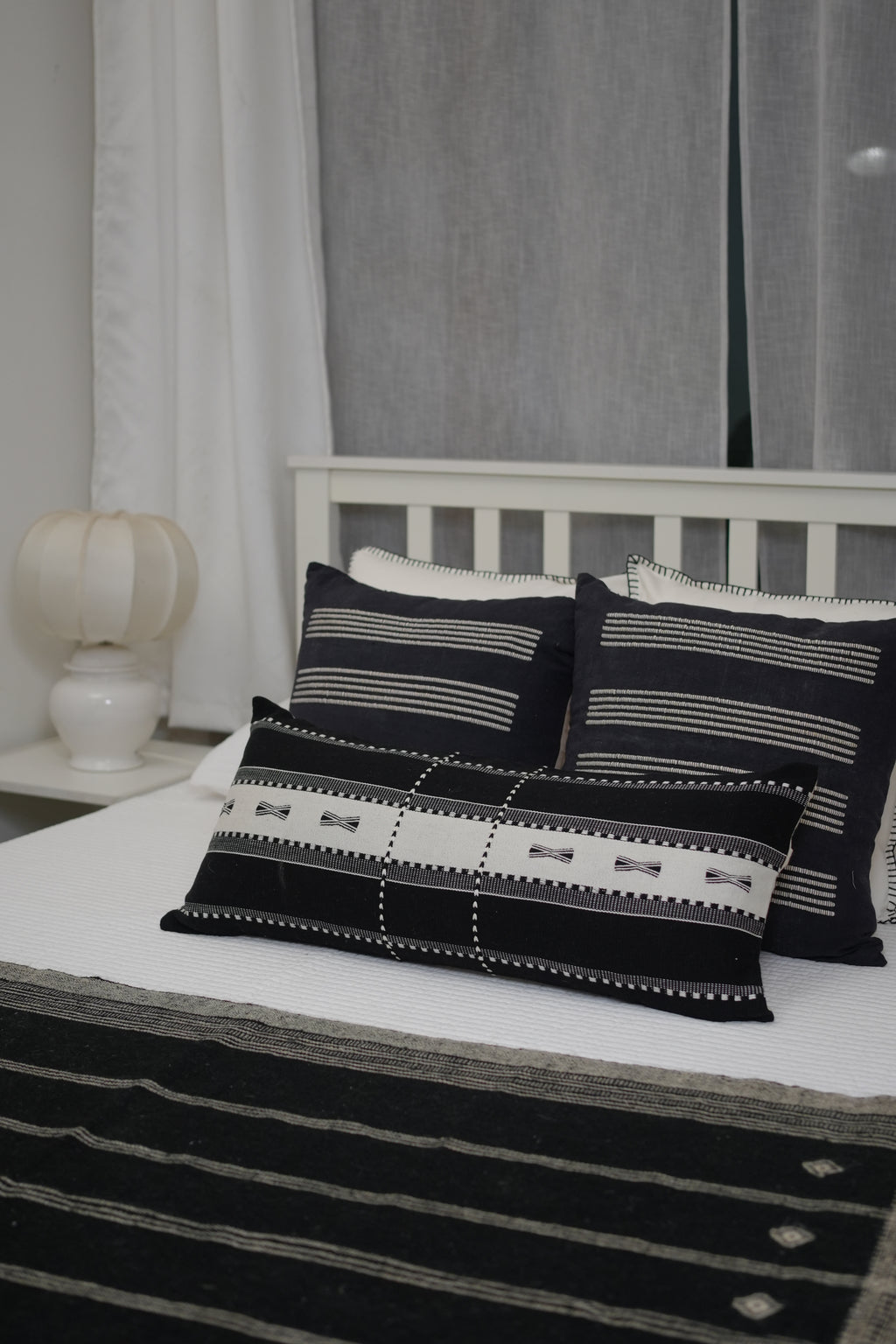 ALP HANDWOVEN LUMBAR - MONOCHROME