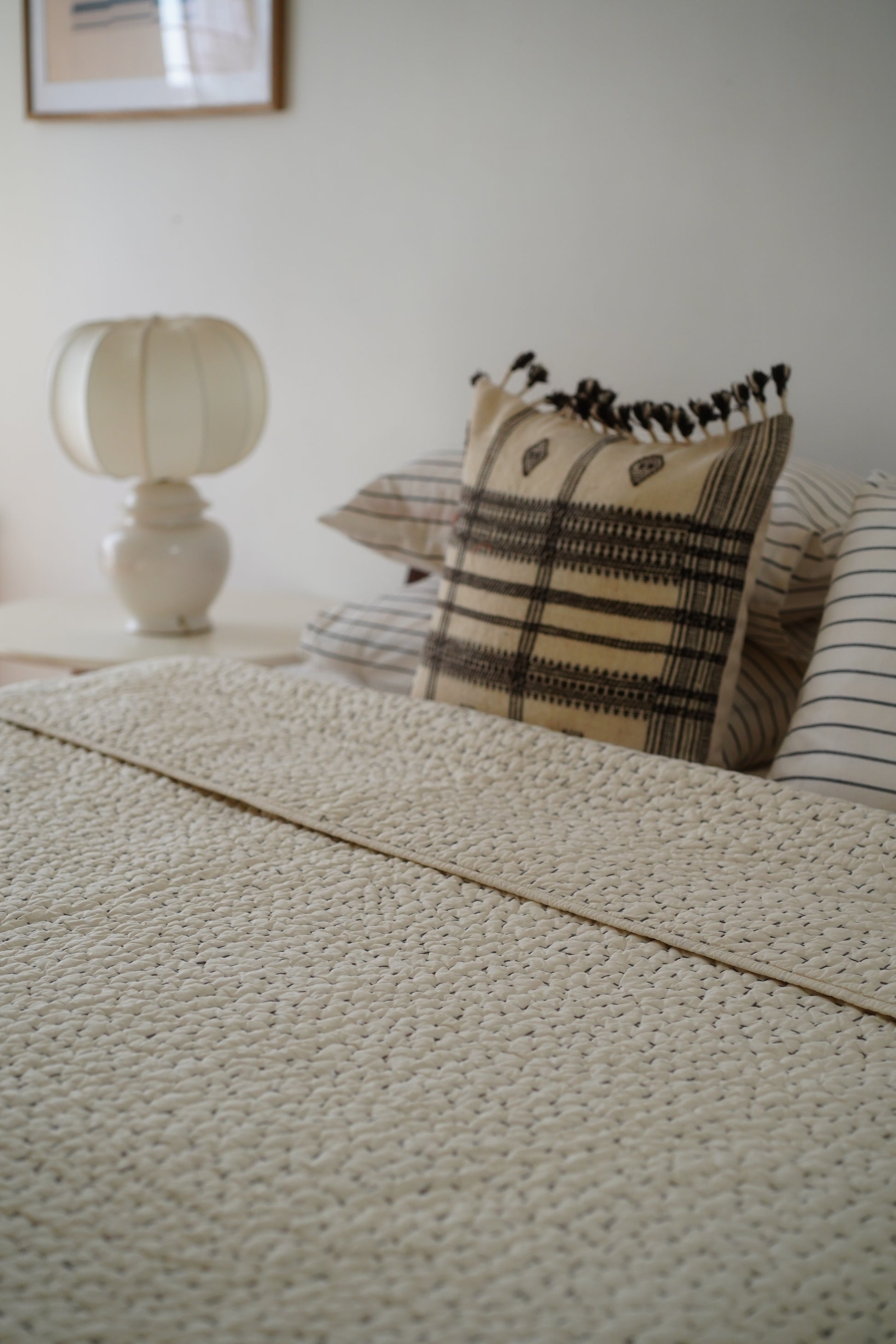 RAISU CUSHION - IVORY AND BROWN