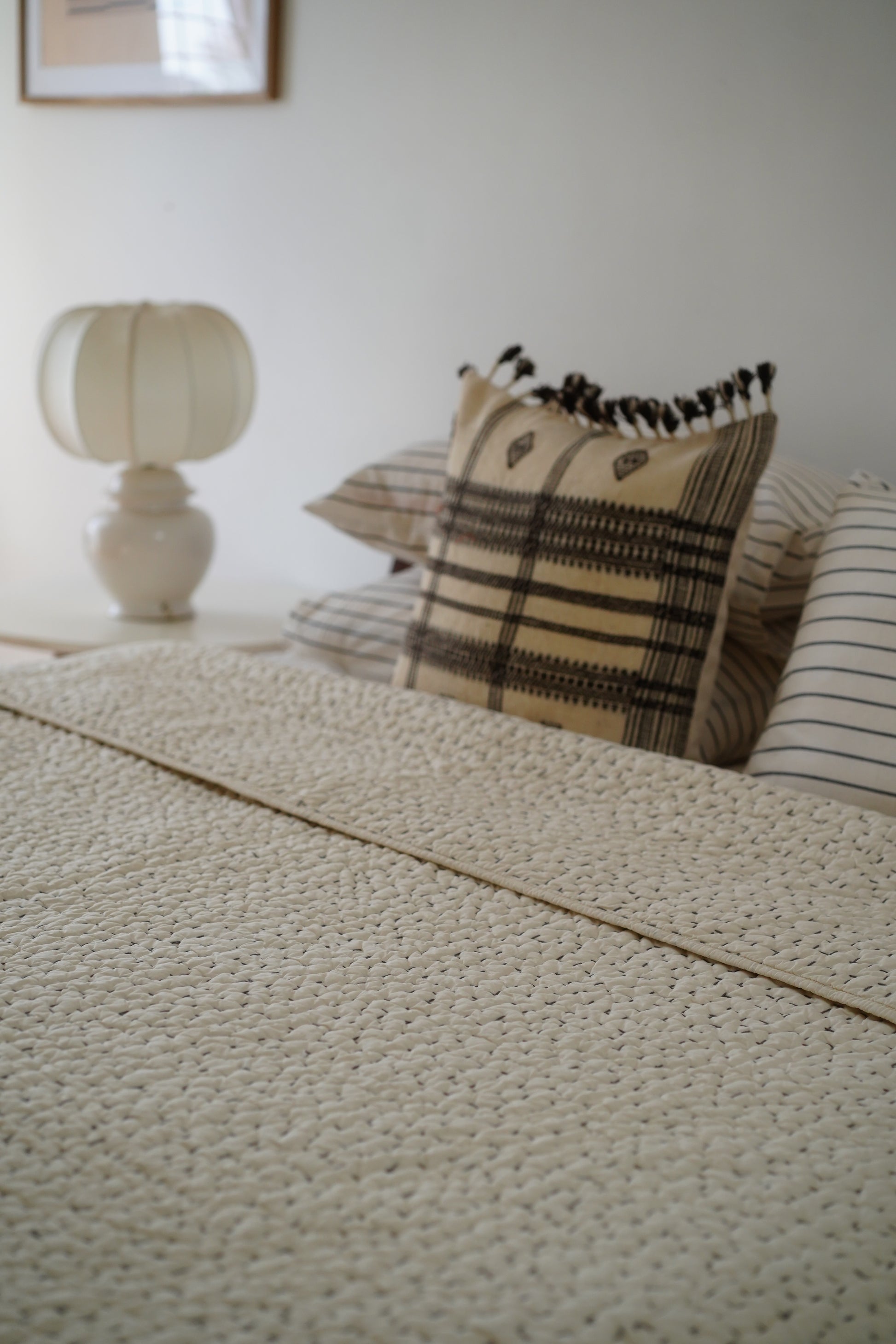 RAISU CUSHION - IVORY AND BROWN