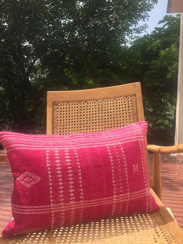 SACHI CUSHION - FUCHSIA