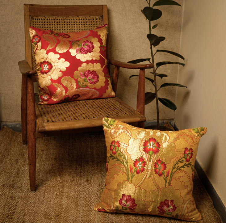 Gold sales silk cushions