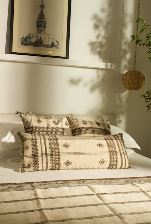 RAISU CUSHION - IVORY 1